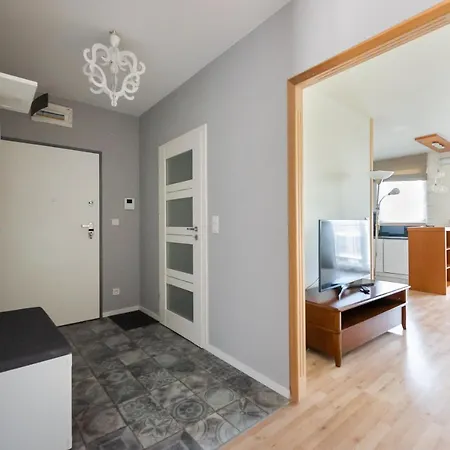 New Comfort 189 * Varsovia